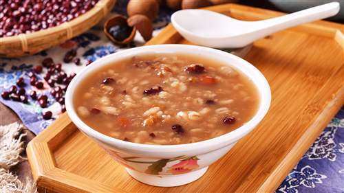春天怎么吃才能养生?春季饮食少油少盐五种粥最适合春季