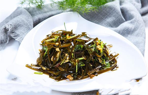 吃裙带菜的好处和坏处 吃裙带菜拉肚子是怎么回事